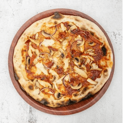 Woodfired BBQ chicken pizza