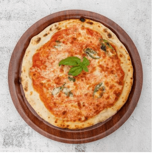 Woodfired margherita pizza